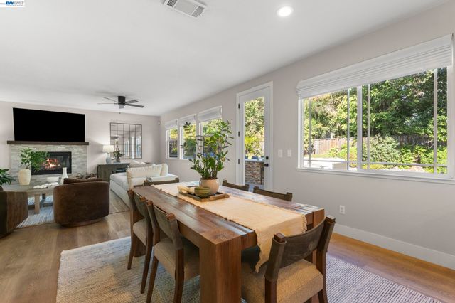 5510 Calico Ln, Pleasanton, CA 94566