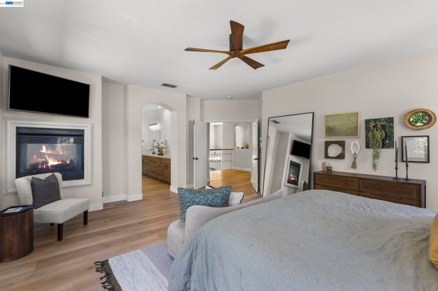 5510 Calico Ln, Pleasanton, CA 94566