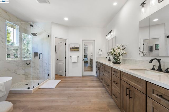 5510 Calico Ln, Pleasanton, CA 94566