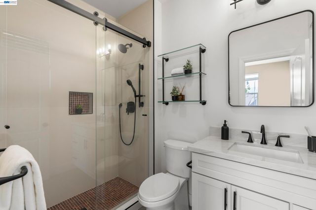 5510 Calico Ln, Pleasanton, CA 94566