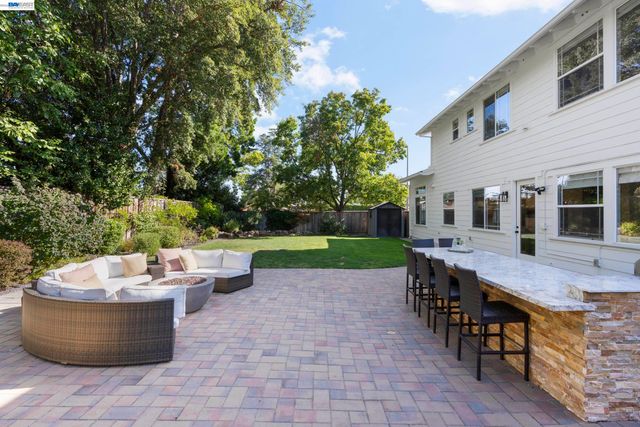5510 Calico Ln, Pleasanton, CA 94566