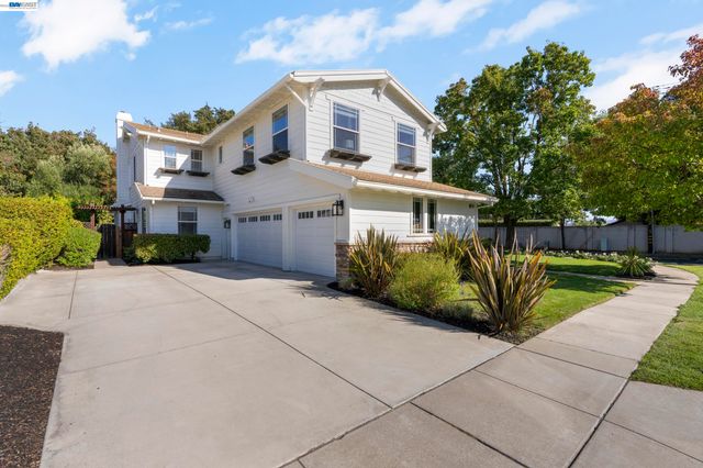 5510 Calico Ln, Pleasanton, CA 94566