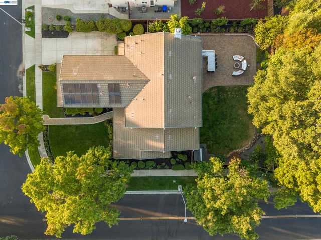 5510 Calico Ln, Pleasanton, CA 94566