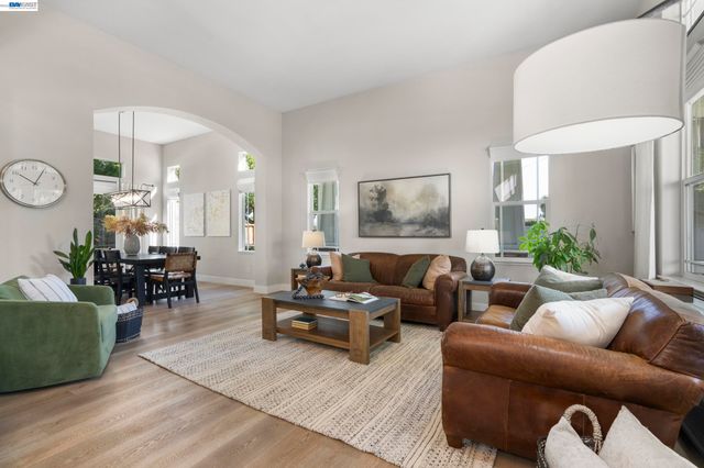 5510 Calico Ln, Pleasanton, CA 94566