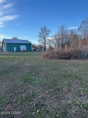 255 Pin Oak Lane Lane, Billings, MO 65610