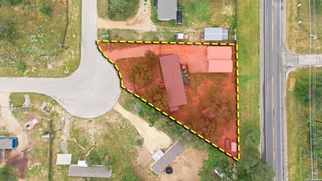 125 ACORN HOLW, Poteet, TX 78065