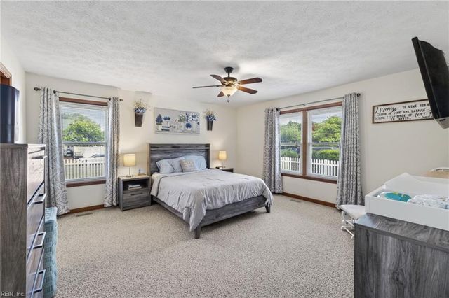 401 Cannon DR, Carrollton, VA 23314