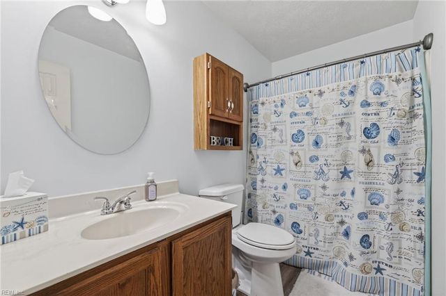 401 Cannon DR, Carrollton, VA 23314