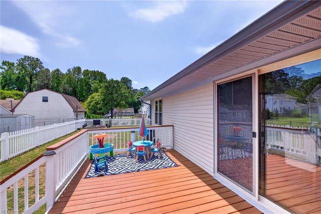 401 Cannon DR, Carrollton, VA 23314
