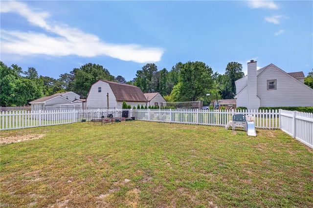 401 Cannon DR, Carrollton, VA 23314