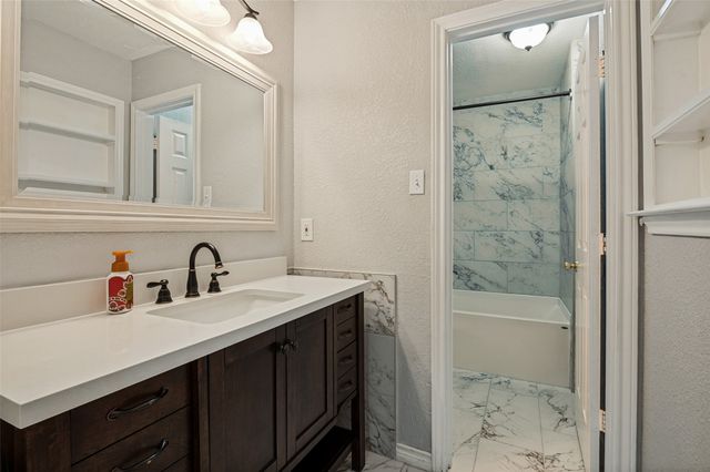 2806 Cinnamon Springs Road, Glenn Heights, TX 75154