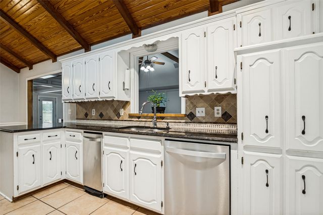 2806 Cinnamon Springs Road, Glenn Heights, TX 75154