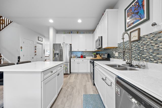 574 CANNONBALL Drive, Grayslake, IL 60030