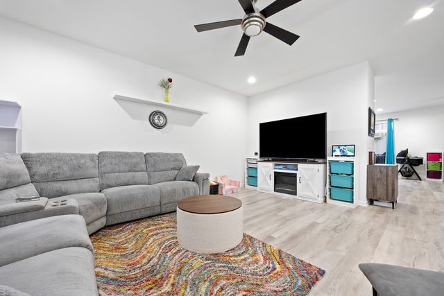 574 CANNONBALL Drive, Grayslake, IL 60030