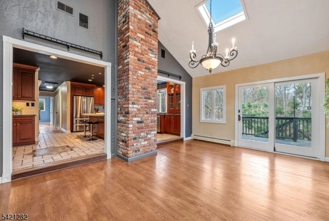 87 Buena Vista Dr, Ringwood Boro, NJ 07456