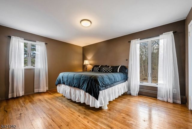 87 Buena Vista Dr, Ringwood Boro, NJ 07456