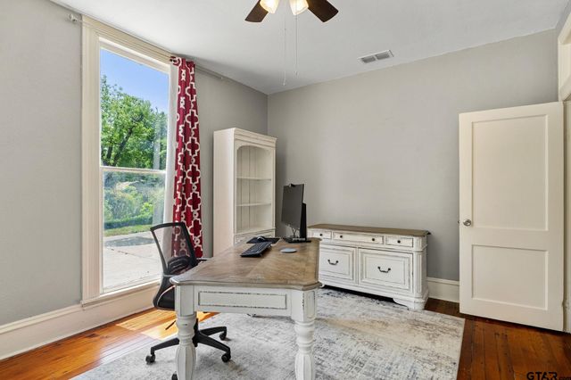 1009 N Pacific, Mineola, TX 75773