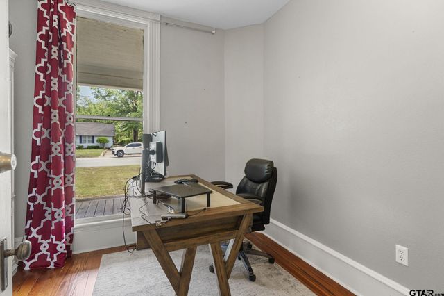 1009 N Pacific, Mineola, TX 75773