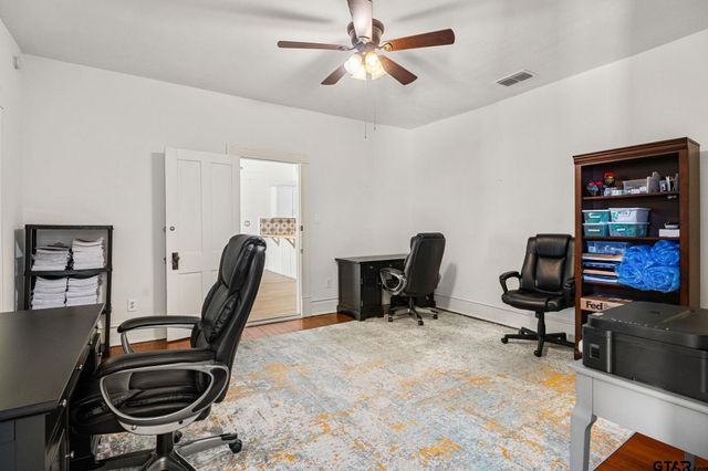 1009 N Pacific, Mineola, TX 75773