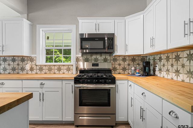 1009 N Pacific, Mineola, TX 75773