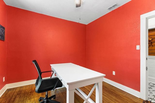 1009 N Pacific, Mineola, TX 75773