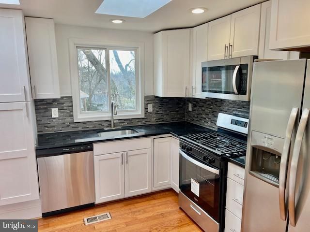 19229 SAINT JOHNSBURY LN, Germantown, MD 20876