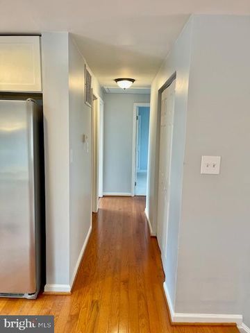 19229 SAINT JOHNSBURY LN, Germantown, MD 20876