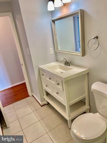 19229 SAINT JOHNSBURY LN, Germantown, MD 20876