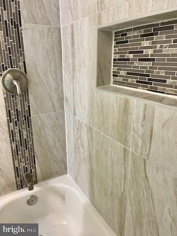 19229 SAINT JOHNSBURY LN, Germantown, MD 20876