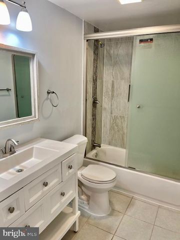 19229 SAINT JOHNSBURY LN, Germantown, MD 20876