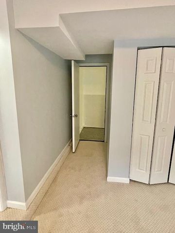 19229 SAINT JOHNSBURY LN, Germantown, MD 20876