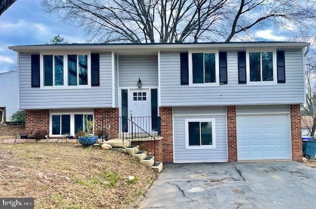 19229 SAINT JOHNSBURY LN, Germantown, MD 20876