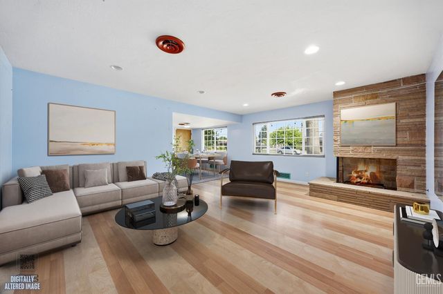 5833 Pembroke Avenue, Bakersfield, CA 93308