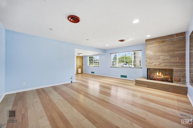 5833 Pembroke Avenue, Bakersfield, CA 93308