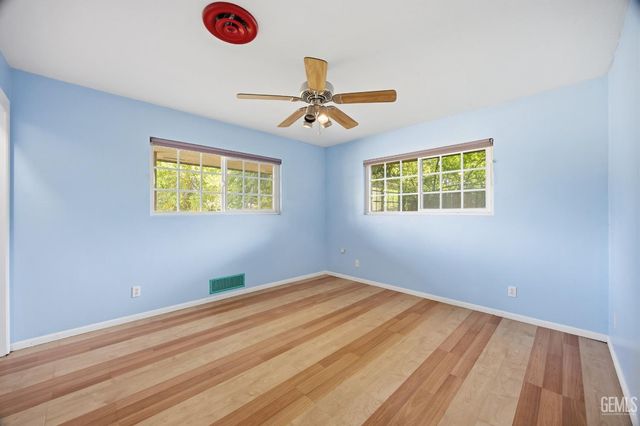 5833 Pembroke Avenue, Bakersfield, CA 93308