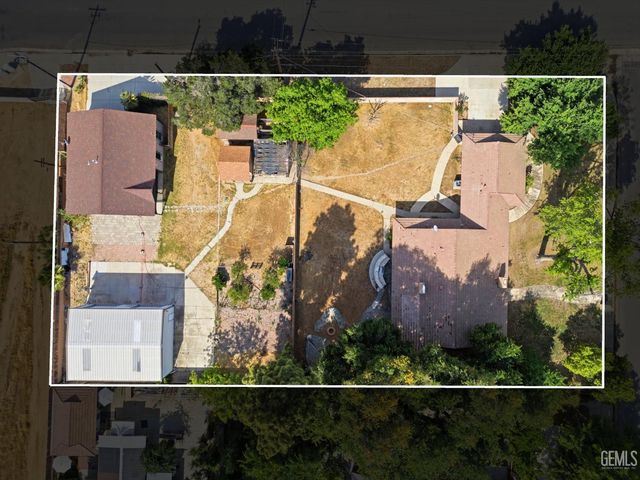 5833 Pembroke Avenue, Bakersfield, CA 93308