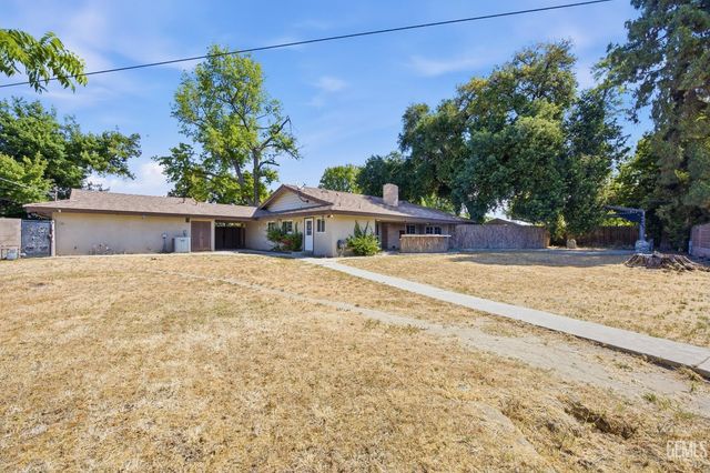 5833 Pembroke Avenue, Bakersfield, CA 93308