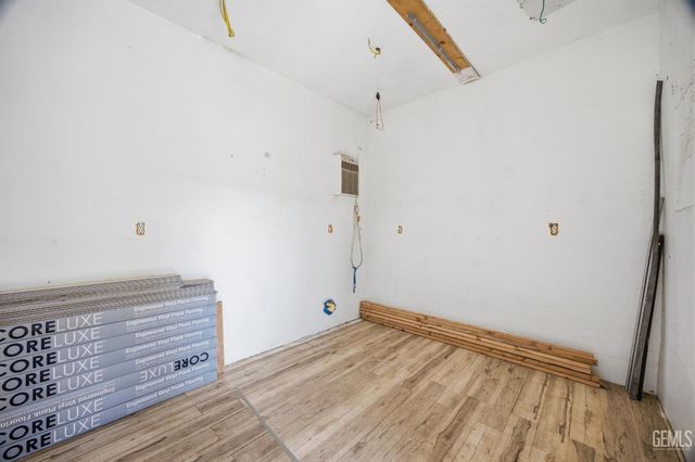 5833 Pembroke Avenue, Bakersfield, CA 93308