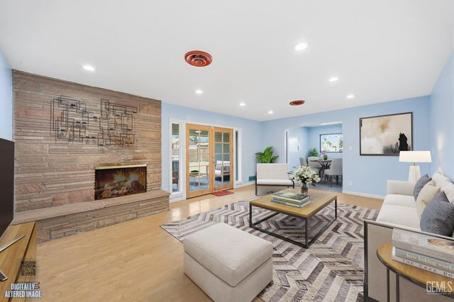 5833 Pembroke Avenue, Bakersfield, CA 93308