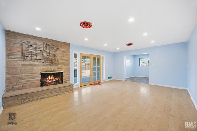 5833 Pembroke Avenue, Bakersfield, CA 93308