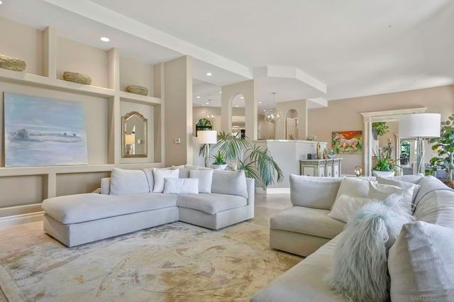 5305 La Crescenta, Rancho Santa Fe, CA 92067