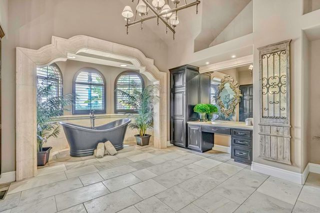 5305 La Crescenta, Rancho Santa Fe, CA 92067