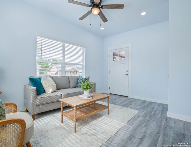 418 Gulf, San Antonio, TX 78202