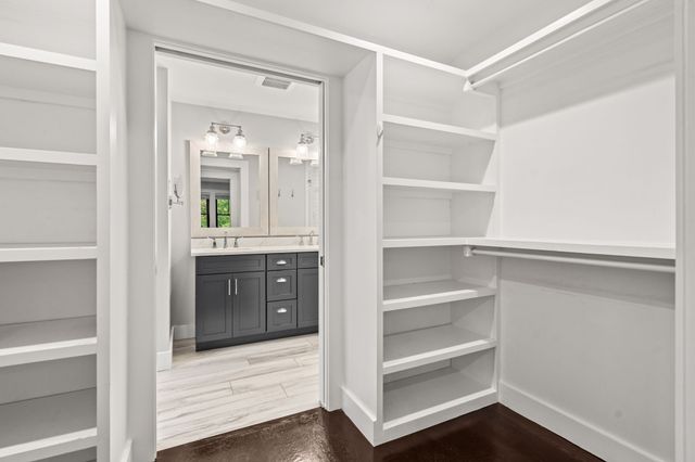 2-4 Crossman St 4, Boston, MA 02126