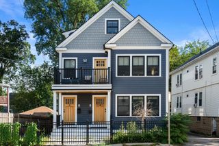 2-4 Crossman St 4, Boston, MA 02126
