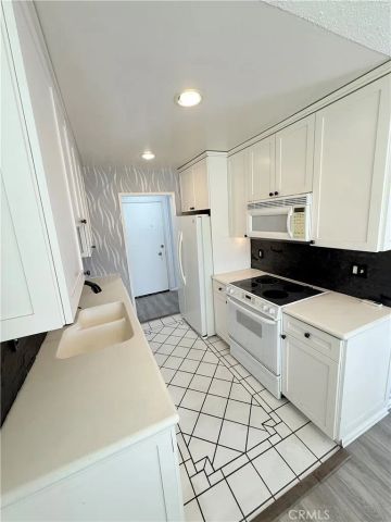 12200 Montecito Road D221, Seal Beach, CA 90740