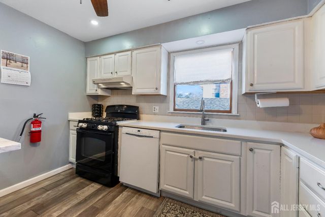 8 Tanglewood Drive, Barnegat, NJ 08005