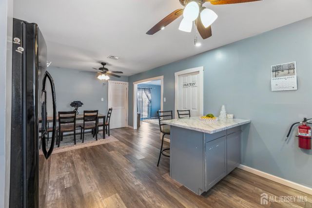 8 Tanglewood Drive, Barnegat, NJ 08005