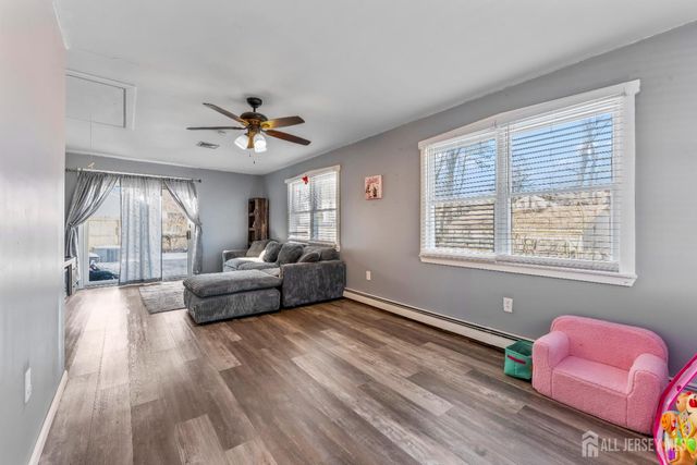 8 Tanglewood Drive, Barnegat, NJ 08005