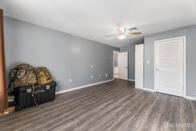 8 Tanglewood Drive, Barnegat, NJ 08005